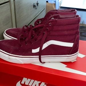 Vans Hi Tops Burgandy
